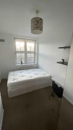 Rent this 1 bed room on Tabard House in Manciple Street, Bermondsey Village