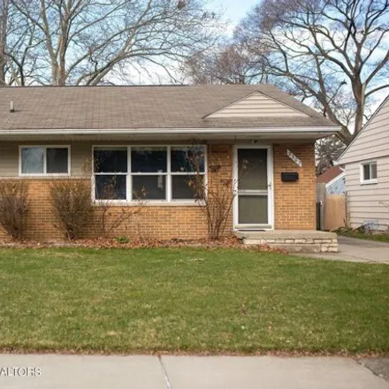 Buy this 3 bed house on 2279 North Mason Street in Saginaw, MI 48602