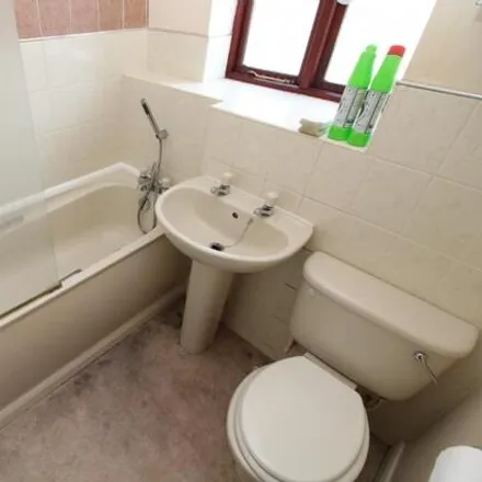 Image 5 - Norwood Lane, Newport Pagnell, MK16 0PQ, United Kingdom - House for rent