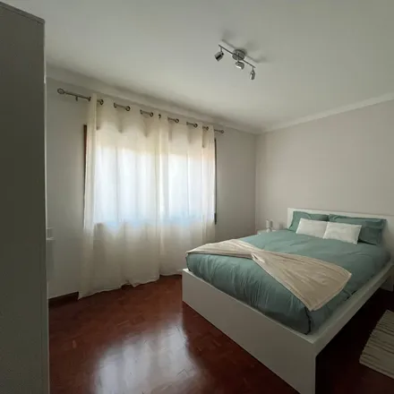 Image 1 - Baha'i, Rua Pinto Aguiar, 4400-010 Vila Nova de Gaia, Portugal - Room for rent