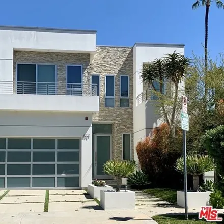 Buy this 4 bed house on 6221 Maryland Dr in Los Angeles, California