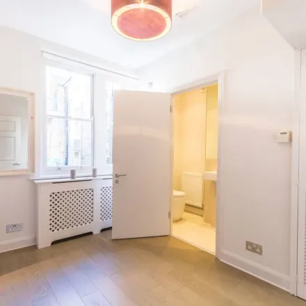 Image 3 - Brown Street, London, W1H 5UL, United Kingdom - Apartment for rent