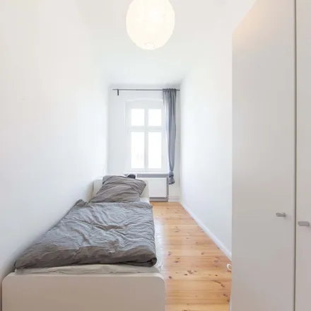 Rent this 7 bed room on Immanuelkirchstraße 17 in 10405 Berlin, Germany