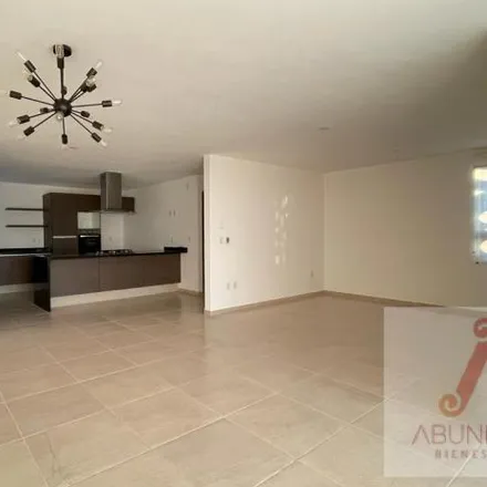 Rent this 3 bed apartment on Metepec-Zacango in 52161 Santa María Magdalena Ocotitlan, MEX