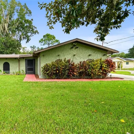 Buy this 2 bed house on 11108 West Halls River Road in Homosassa, Citrus County