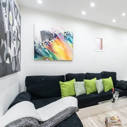 Rent this studio apartment on Madrid in Los Amigos Vip Rooms, Calle del Arenal