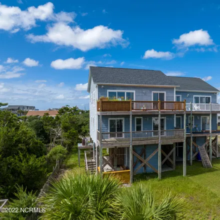 Image 2 - 208 Oyster Lane, North Topsail Beach, NC 28460, USA - Townhouse for sale