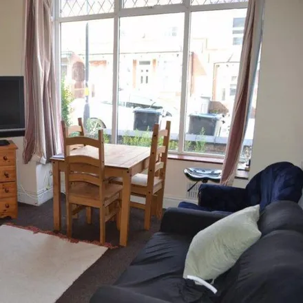 Image 3 - 72 Harrow Road, Selly Oak, B29 7DW, United Kingdom - Townhouse for rent