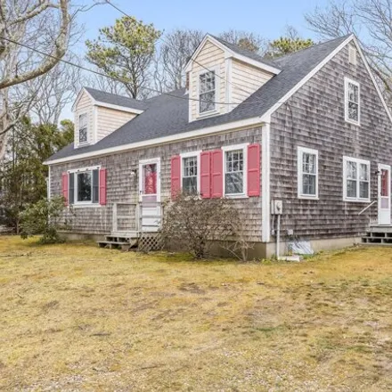 Image 9 - 48 Beach Street, Acapesket, Falmouth, MA 02540, USA - House for sale