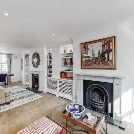 Rent this 3 bed townhouse on 68-110 Walton Street in London, SW3 2HH