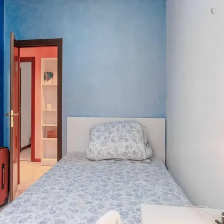 Image 2 - Via Luca Ghini, 20141 Milan MI, Italy - Room for rent