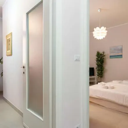 Image 6 - Cremeria rossi, Piazza Simone Bolivar 7, 20146 Milan MI, Italy - Apartment for rent