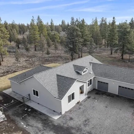 Image 3 - 70296 Longhorn Drive, Deschutes County, OR 97759, USA - House for sale