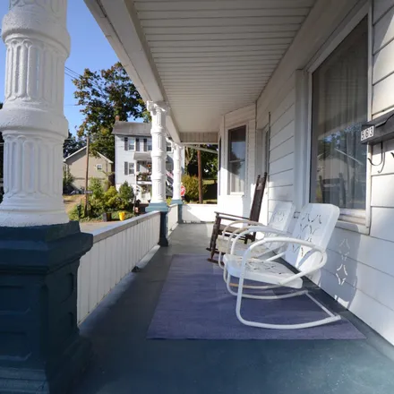 Image 2 - 563 Columbia Avenue, Uttsville, Bangor, PA 18013, USA - House for sale