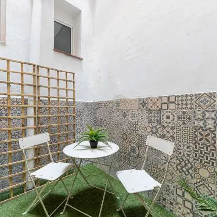 Rent this 2 bed apartment on Convento de las Trinitarias Descalzas in Calle de Lope de Vega, 18