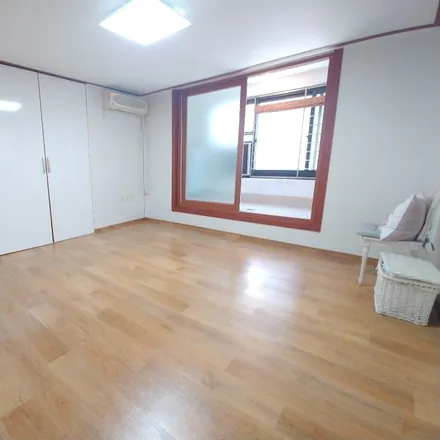 Rent this studio apartment on 서울특별시 강남구 역삼동 792-26