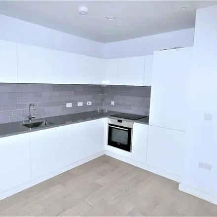 Image 1 - Commodore House, Admiralty Avenue, London, E16 2PZ, United Kingdom - Apartment for rent