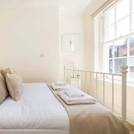 Rent this 1 bed apartment on London in SW1V 1QL, United Kingdom