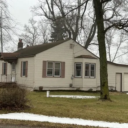 Buy this 2 bed house on 147 Nash Road in Batavia Township, MI 49036