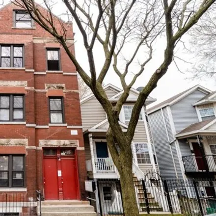 Rent this 3 bed condo on 2235 West Cullerton Street in Chicago, IL 60608