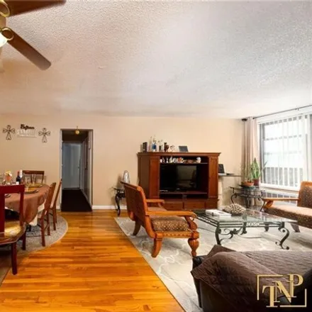 Image 2 - 1200 East 53rd Street, New York, NY 11234, USA - Apartment for sale