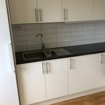 Rent this 3 bed apartment on Narvavägen 70 in 724 62 Västerås, Sweden