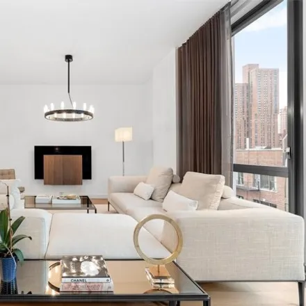 Buy this 5 bed condo on 1713 1st Avenue in New York, NY 10128