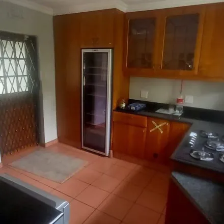 Image 2 - Glenheath Place, Cowie's Hill, Queensburgh, 3629, South Africa - Apartment for rent