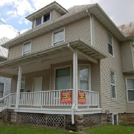 Buy this 4 bed house on 905 East Burlington Street in Iowa City, IA 52240