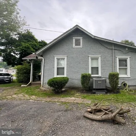 Image 2 - 174 Seltzer Ave, Coatesville, Pennsylvania, 19320 - House for sale