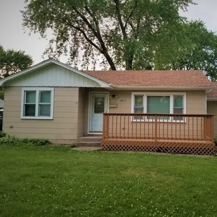 Rent this 3 bed house on 5518 84th Place in Burbank, IL 60459