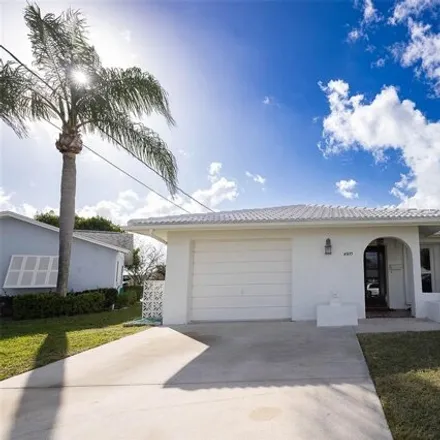 Image 2 - 4903 Pompano Dr, New Port Richey, Florida, 34652 - House for sale