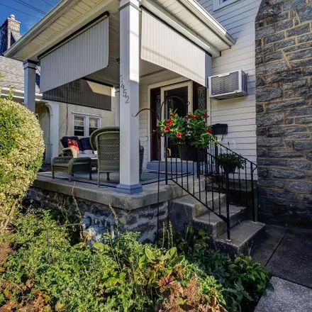 Image 3 - 2452 Eldon Avenue, Drexel Hill, Upper Darby, PA 19026, USA - House for sale