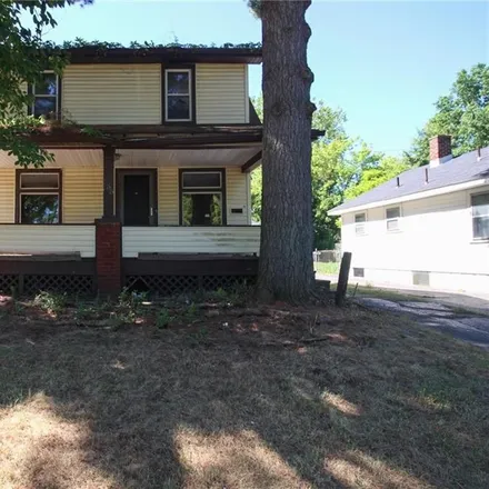 Rent this 2 bed house on 555 Saint Louis Avenue in Fosterville, Youngstown