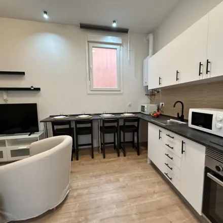 Rent this 6 bed apartment on Calle de la Genciana in 30, 28039 Madrid