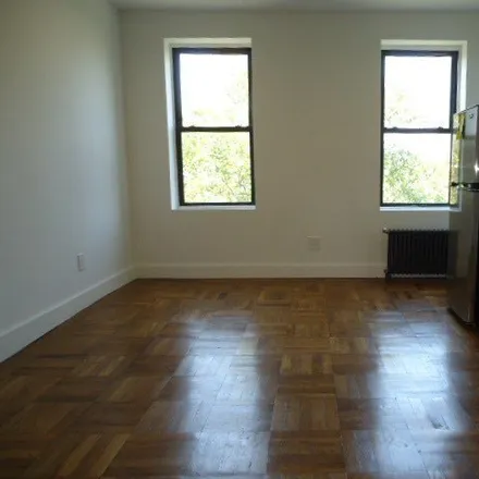 Rent this studio house on 101 South Oxford Street in New York, NY 11238