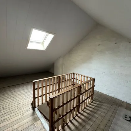 Rent this 4 bed apartment on Nijverheidstraat 16 in 9140 Temse, Belgium