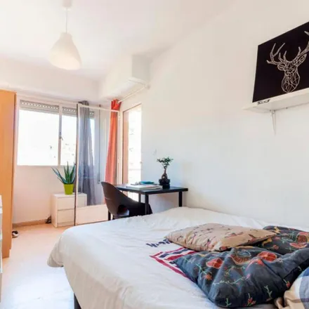 Rent this 4 bed apartment on Avinguda de Blasco Ibáñez in 107, 46022 Valencia