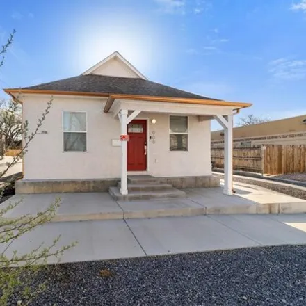 Buy this 2 bed house on 998 North Elizabeth Street in Pueblo, CO 81003