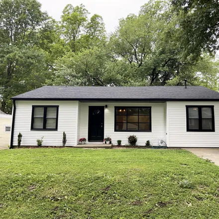 Buy this 4 bed house on 521 Thomas Street in Boonville, MO 65233