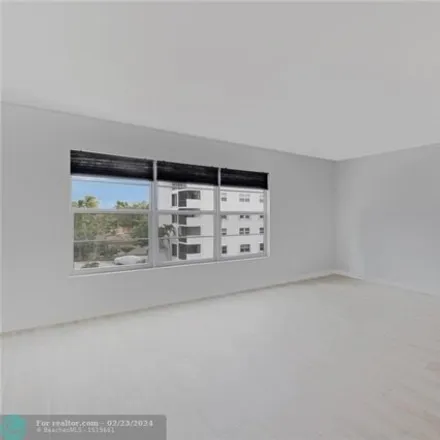 Image 2 - 1957 Middle River Drive, North Bal Harbor, Fort Lauderdale, FL 33305, USA - Condo for rent