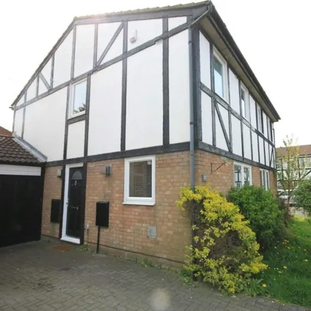 Rent this 2 bed duplex on Beanley Close in Luton, LU2 9UL