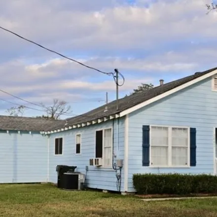Buy this 3 bed house on 3014 1st Avenue in Lake Charles, LA 70601