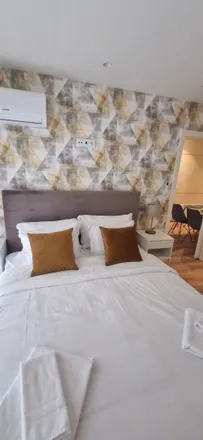 Rent this 1 bed apartment on Mini-Mix Porto in Rua de Gonçalo Cristóvão 292, 4000-266 Porto