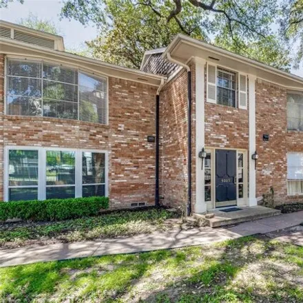 Buy this 1 bed condo on 5026 Les Chateaux Drive in Dallas, TX 75235