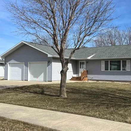 Buy this 3 bed house on 472 Oak Drive in Sibley, IA 51249