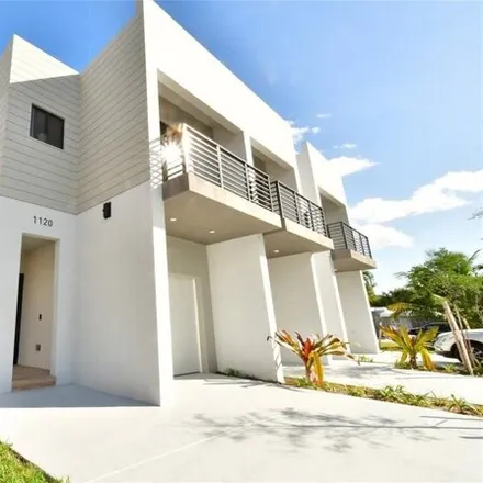 Image 3 - 1112 Northeast 10th Avenue, Fort Lauderdale, FL 33304, USA - House for sale