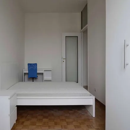 Image 2 - Via Vincenzo Giordano Orsini, 20147 Milan MI, Italy - Room for rent