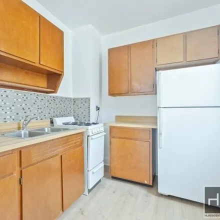 Image 4 - 135 W 115th St Apt 5A, New York, 10026 - Apartment for sale