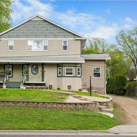Buy this 5 bed house on 1108 Ferndale Street North in Midvale, Maplewood